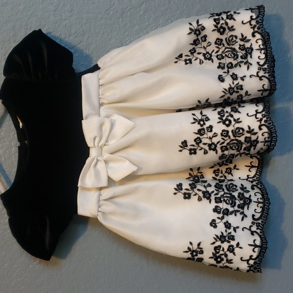 Black/white infant dress, size 3-6 months